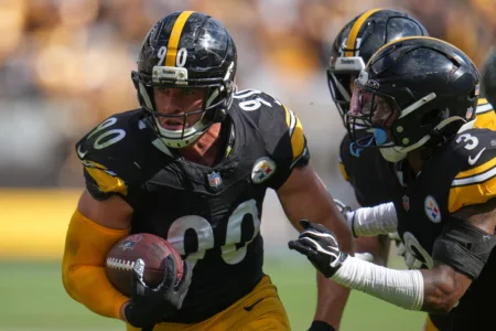Watt's late pick-6 seals Steelers win